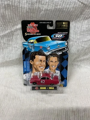 CAMPEONES DE CARRERAS RICHARD PETTY 5 DÉCADAS 1953 LEE PETTY OLDSMOBILE COCHE 1/64 Foto 1 de 4
