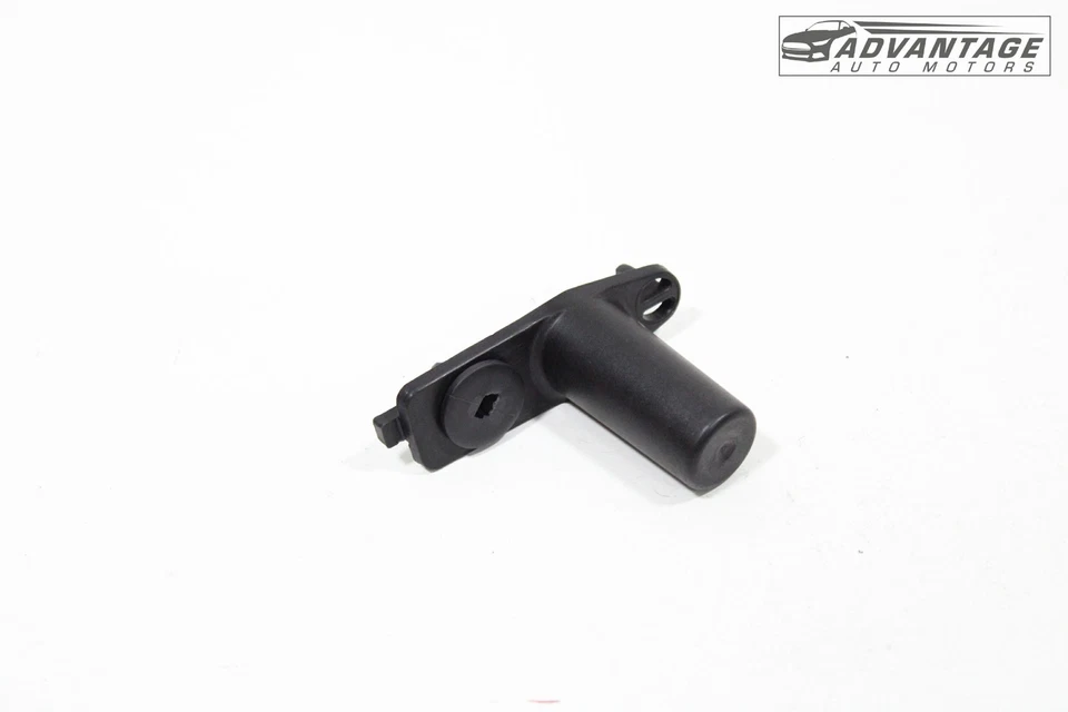 2016-2021 JEEP GRAND CHEROKEE CAPÔ DIANTEIRO TRAVA LATERAL ESQUERDA PLACA ATACANTE FABRICANTE DE EQUIPAMENTO ORIGINAL - Imagem 1 de 4