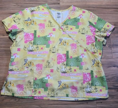 Blusa esfoliante médica feminina Disney Lady and The Tramp gola V tamanho XL - Imagem 1 de 4