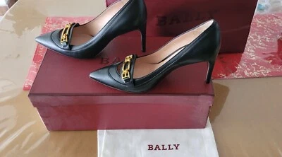 Bombas de piel de cordero de diseño Bally Foto 1 de 4