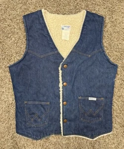 VTg Wrangler No Fault Denim Vest Two Pocket Men Sz Small Rare Sanfor-Set - Picture 1 of 14