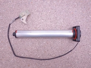 Aprilia RSV4 Tuono V4 1100 Tank Geber Benzinstand Anzeige Sensor fuel level 2024 - Picture 1 of 19