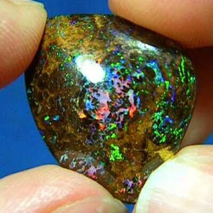 Gema multicolor * ópalo de hombro de coroita sólido australiano natural de 17 quilates * video - Imagen 1 de 2