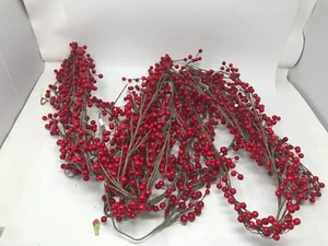 Assortment of Full Berry Garland Red Full Beautiful Plastic Christmas Decoration - Picture 1 of 3