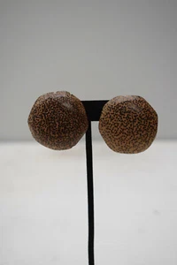 Pendientes con clip de madera natural de Patikan - Imagen 1 de 2