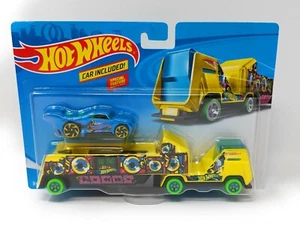 Hot Wheels HW Park N Play - Transporter Detachable Trailer and Car GBF17 - Picture 1 of 4