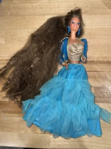 Totally Hair Teresa Barbie Puppe lange braune Haare Pony brünett Ohrringe Vintage 1991 - Bild 1 von 6