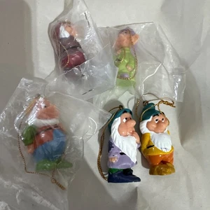 Set Of 5 Dwarf Ornaments Snow White and the seven dwarfs small plastic - Picture 1 of 12