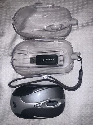 Microsoft Wireless Notebook Presenter Laser Mouse 8000 Bluetooth USB Case Dongle - Image 1 of 4