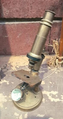 Microscope De Laboratoire à Deux Colonnes En Laiton, C. Verick - Photo 1/4