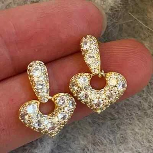 Orecchino donna goccia taglio tondo 2 ct diamante creato in laboratorio placcato oro giallo 14 kt - Foto 1 di 6