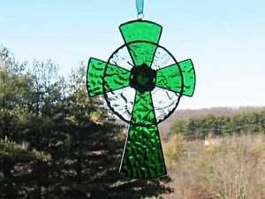 Glasmalerei Kreuz in Smaragdgrün Sonnenfänger - Bild 1 von 6