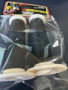 ! VINTAGE AEROMAX OLD SCHOOL NOS BLACK WHITE BMX BICYCLE GRIPS DB TOADSTOOL 2 - Picture 1 of 6