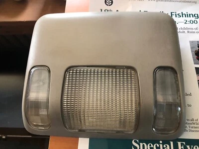 Dome Light JEEP CHEROKEE XJ 1998-01  98-01  no rke board cleaned fast shipping - Image 1 of 2