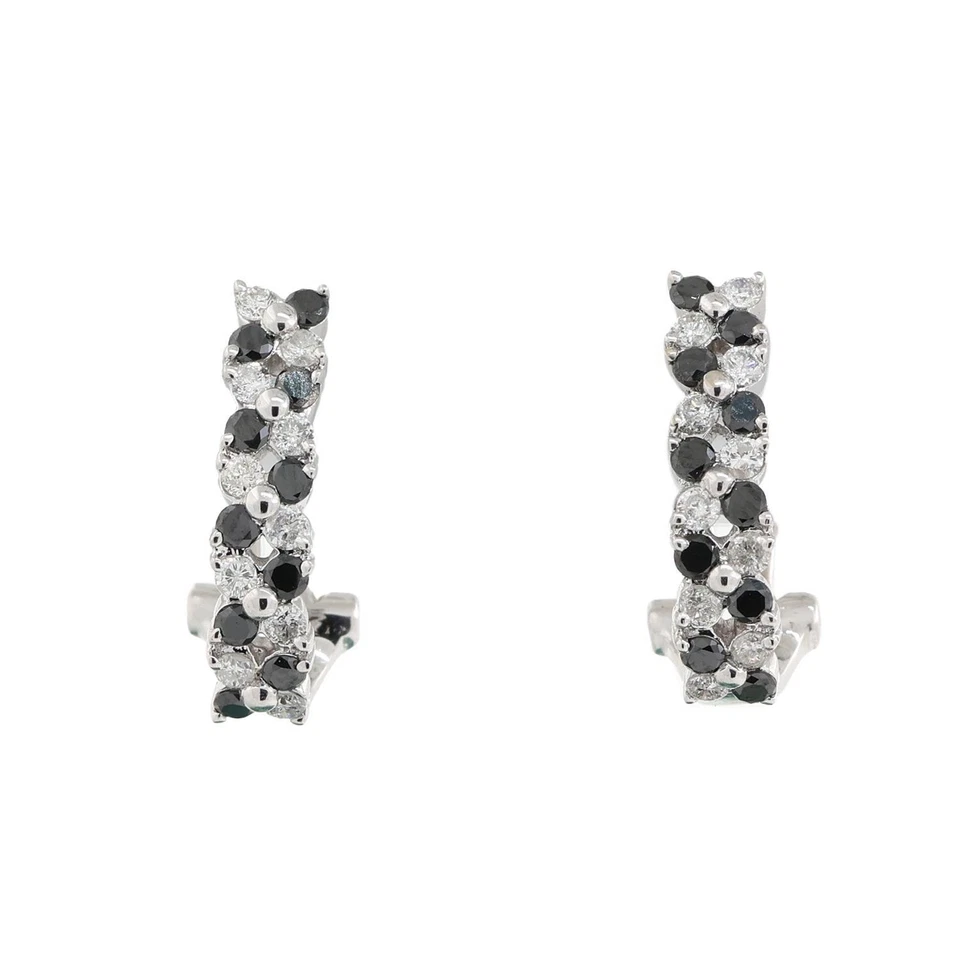 Pendientes de aro J de diamantes blancos y negros de oro blanco de 14 quilates con respaldo Omega de 1,00 TW de 0,50" Foto 1 de 4
