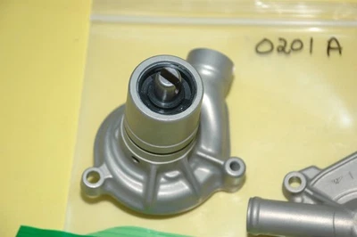 Interceptor Honda P/N 19200-KE8-010 19200-KV0-000 VTR250 88-90, bomba de agua Overh Foto 1 de 3