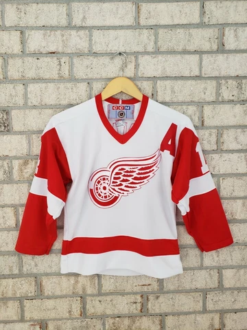 Vintage CCM Canada Shanahan #14 Detroit Redwings Jersey Cover