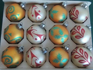 SET 12 adornos vintage de árbol de Navidad de vidrio brillante estampado COBY con caja satinada - Imagen 1 de 10