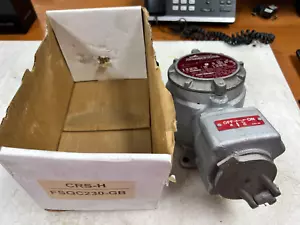 👀 CROUSE-HINDS M6 EXPLOSION PROOF 3 PIN RECEPTACLE WITH TWIST SWITCH FSQC230GB - Picture 1 of 10