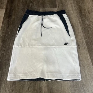 Nike Tech Fleece Skirt Women’s Size Medium White Black 831719-100 - Picture 1 of 10