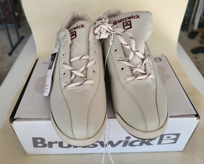Brunswick Capri II Women's Bowling Shoes Ivory with Mauve Trim Size 8 New In Box - Image 1 of 4