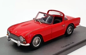 Spark 1/43 Scale Model Car S0508 - Triumph TR4 - Red - Picture 1 of 7