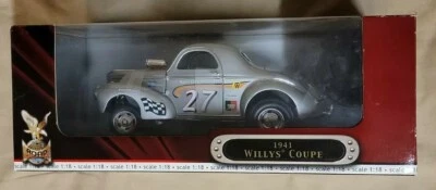 ROAD SIGNATURE Die-Cast Collection 1:18 Scale Silver 1941 Willys Coupe   - Image 1 of 4