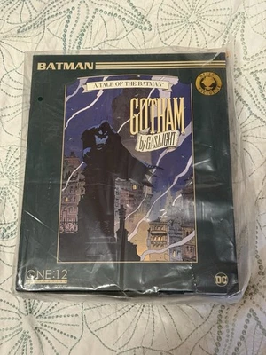 Фигурка Mezco One:12 Batman: Gotham by Gaslight 1:12 DC Comics Elseworlds новая в коробке! - Изображение 1 из 4