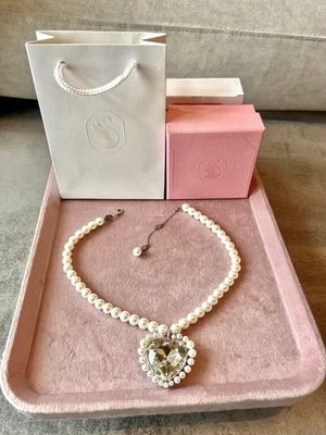 Collana Ariana Grande Crystal Pearl taglio Heart,Cuore Bianco - Immagine 1 di 3