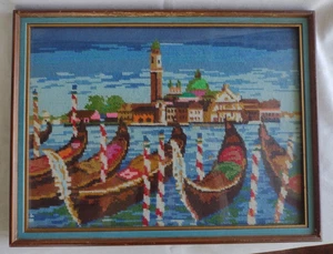 Escena de góndola Venecia vintage hecha a mano punto de cruz o punta de aguja enmarcada en vidrio - Imagen 1 de 24