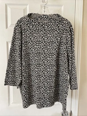 TALBOTS Womens Size 2XL 3/4 Sleeve black white animal print Over Top Shirt - Image 1 of 3