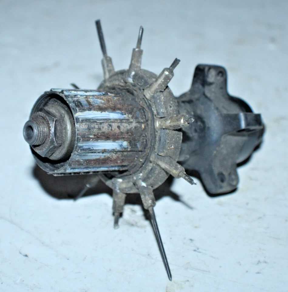 Buje trasero para bicicleta Shimano WH-R550 buje libre negro 135 mm 20H MTB Tour ¡Envío rápido a EE. UU.! Foto 1 de 4