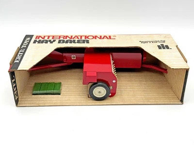 1/16 International Small Square Hay Baler in Box - Image 1 of 4
