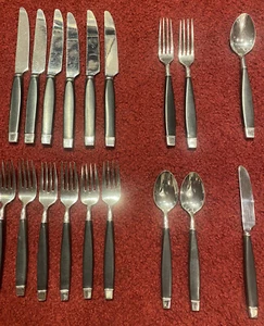 Reed & Barton Villa 18/10 Stainless Black Handle Flatware 18 Pc Set - Picture 1 of 9