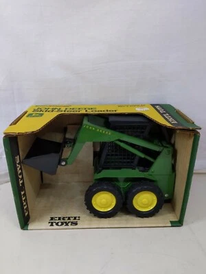 1/16 Ertl Farm Toy John Deere Skid Steer Loader - Image 1 of 4