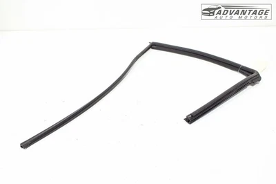 2018-2024 Nissan Kicks porta traseira direita janela canal de corrida selo OEM - Imagem 1 de 4