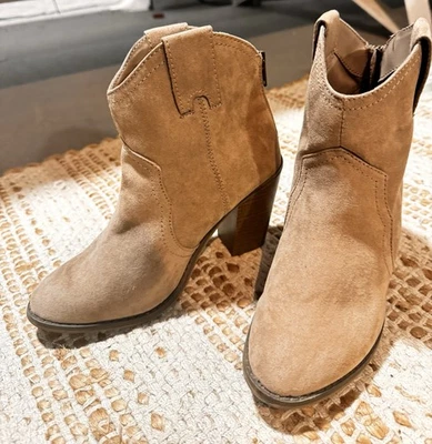 Botas de tornozelo femininas Merona bronzeadas tamanho 6 - Imagem 1 de 4