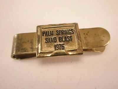Sand Blast Event 1976 Palm Springs Vintage Tie Bar Clip (b) - Image 1 of 4