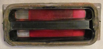 Plymouth Valiant Duster 1970 1971 conjunto de luz trasera derecha OEM original Foto 1 de 4