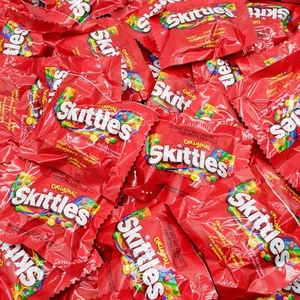 SKITTLES Original Fun Size, Individual Packs, 5 Flavors - Bulk Candy (4 Pounds) - Picture 1 of 9