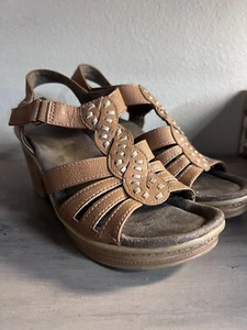 Natural Soul All Thru Comfort Women's Brown Wedge Sandals Size 7 Easy On - Picture 1 of 9