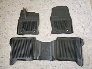 2022-2024 TOYOTA TUNDRA CREWMAX GENUINE OEM ALL WEATHER MAT SET PT206-34220-20 - Foto 1 di 6