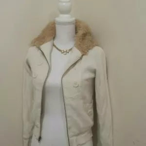 Delia's off-white jacket with faux fur hood XS - Picture 1 of 4