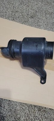 2004-2006 TOYOTA 4RUNNER AIR CLEANER FILTER OEM.FOR 2004  - Изображение 1 из 4