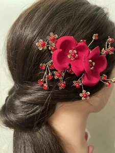 Hairpiece Red Velvet Flower Rose Bridal Wedding Bridesmaid Xmas Gold Leaf Clip - Picture 1 of 8