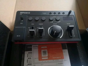 Roland AIRA Compact E-4 - Portable Vocal Processor in Original Box - Picture 1 of 3