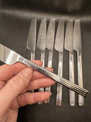 Juego de 7 cuchillos de cena dentados Justera cubiertos de acero inoxidable IKEA Foto 1 de 3