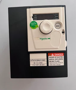 Inverter Schneider 1,1 kW - 3 kVA - 71 W - 200-240 V - trifase ATV312HU11M3 - Imagen 1 de 1