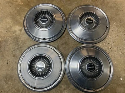 Dodge Dart 1972 tapacubos Challenger Charger Coronet camión cubierta de rueda de 14” Foto 1 de 4