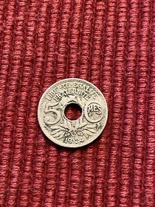 1924 France French Coin Liberte Egalite Fraternite 5 CMES CENTIMES. - Picture 1 of 2
